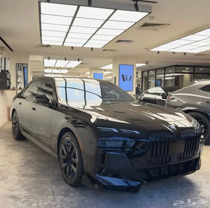 بي ام دبليو الفئة السابعة 740i 2023 مستخدم — صورة 2 من 5