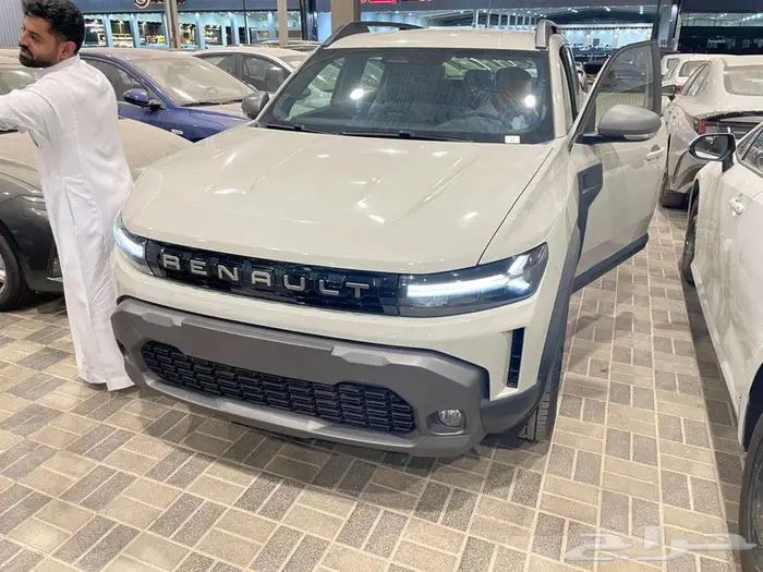 رينو داستر ستاندر 2025 — صورة 1 من 4